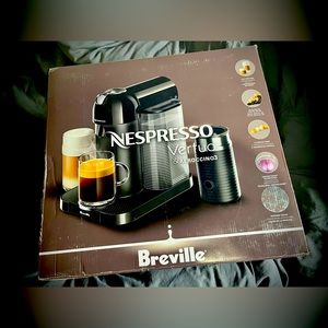 NiB Nespresso Vertuo Machine w/ Aeroccino Milk Frother